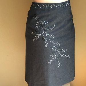 Ann Taylor knee-length Skirt